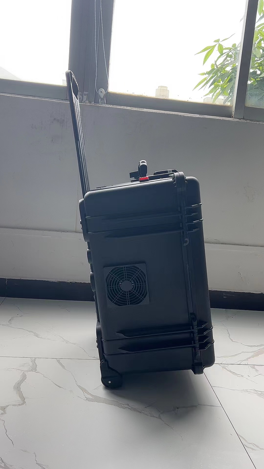 吐鲁番手拉箱型移动通信干扰器